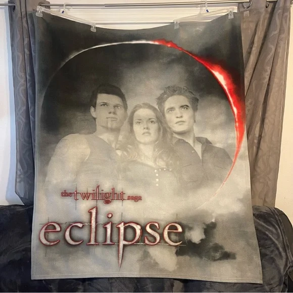 NECCA Bedding Neca Twilight Saga Eclipse Fleece Throw Blanket